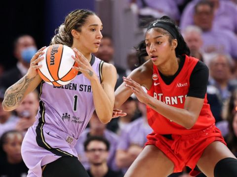 WNBA总决赛战报:女武神险胜梦想总分1-0领先 加比26分里斯14+12
