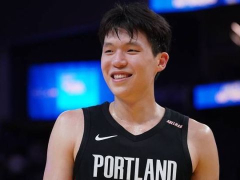 季前赛惊喜!美记:杨瀚森登场的时段 诺里愿以他为轴心组织进攻
